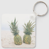 Porte-clés Photo de 2 ananas sur une plage (Dos)