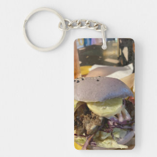 Porte-clés porte - clé burger violet à un côté