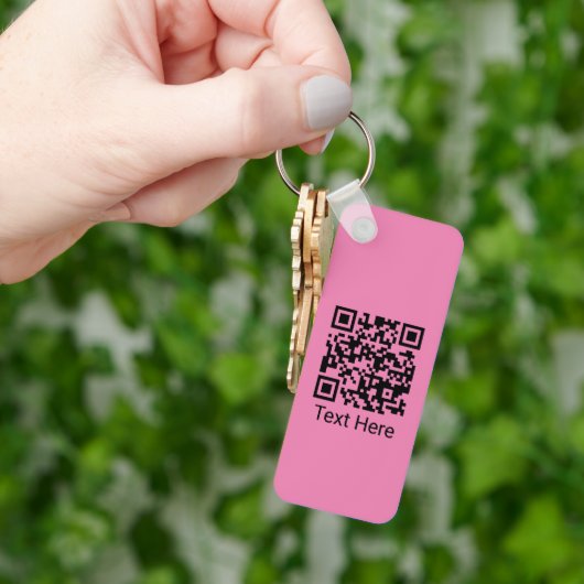 Porte-clés QR Code minimal Fille simple rose vierge avec text (main)