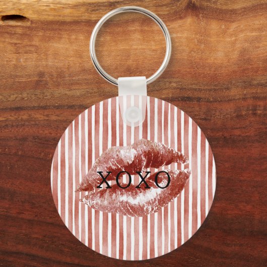 Porte-clés Rayures Lèvres Rouges Baiser XOXO (Recto)