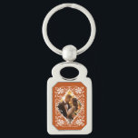 Porte-clés Romantique Couple Photo Brûlé Porte - clé orange<br><div class="desc">Ce porte - clé en métal a une belle aquarelle design avec une bordure florale blanche sur un fond orangé et chaud. Vous pouvez échanger l'image avec l'un des vôtres. C'est un excellent choix pour un cadeau spécial pour aider un être cher à garder des souvenirs heureux.</div>