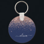 Porte-clés Rose bleu marine Gold Blush Pink Parties scintilla<br><div class="desc">Marine Blue et Rose Gold - Blush Pink Sparkle Parties scintillant Script Monogramme Nom Clés (Porte - clé). Cela rend le cadeau parfait pour 16 ans,  mariage,  douche nuptiale,  anniversaire,  baby shower ou bachelorette pour quelqu'un qui aime le luxe glam et les styles chic.</div>