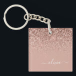Porte-clés Rose Gold Blush Pink Parties scintillant Script Mo<br><div class="desc">Rose Gold Blush Pink Faux Foil Parties scintillant étincelante Script Monogramme Nom Porte - clé. Cela rend le cadeau parfait pour 16 ans,  mariage,  douche nuptiale,  anniversaire,  baby shower ou bachelorette pour quelqu'un qui aime le luxe glam et les styles chic.</div>