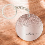 Porte-clés Rose Gold - Parties scintillant rose pâle Nom du m<br><div class="desc">Rose Gold - Blush Pink Faux Foil Parties scintillant à étincelles métalliques brossé Monogramme en métal Nom Porte - clé. Cela rend le cadeau parfait pour 16 ans,  mariage,  douche nuptiale,  anniversaire,  baby shower ou bachelorette pour quelqu'un qui aime le luxe glam et les styles chic.</div>