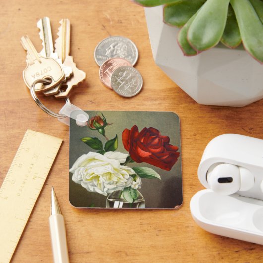 Porte-clés Roses de jardin anciennes dans un vase en verre (Bureau)