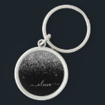 Porte-clés Script Monogram Girly Name<br><div class="desc">Parties scintillant Argent et Black Sparkle Script Monogramme Nom Clés (Porte - clé). Cela rend le cadeau parfait pour 16 ans,  mariage,  douche nuptiale,  anniversaire,  baby shower ou bachelorette pour quelqu'un qui aime le luxe glam et les styles chic.</div>
