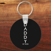 Porte-clés Shirt Daddy Est 2025 New Dad Baby Reveal Gift Tee  (Recto)