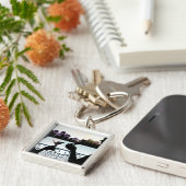 Porte-clés Silhouette d'un couple grillant des verres de (Côté)