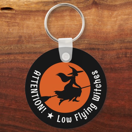 Porte-clés Sorcière sur chambre (Recto)