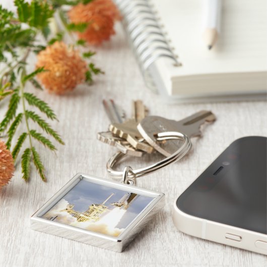 Porte-clés Space Shuttle Atlantis se lève sur 2 (Côté)