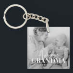 Porte-clés Superbe Grand-mère depuis 20XX Simple Photo Élégan<br><div class="desc">Ce design simple et moderne est composé d'une typographie serif et cursive et d'ajouter une photo personnalisée</div>