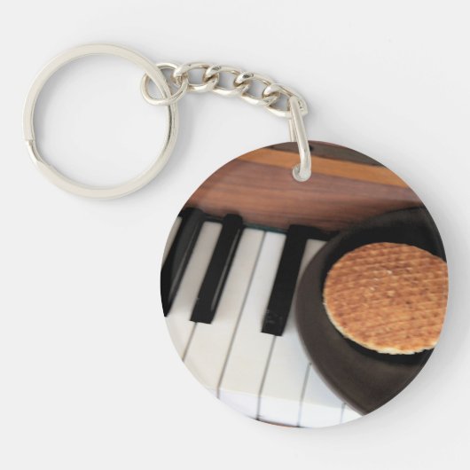 Porte-clés Sweet Harmony – Stroopwafel on Piano Key Holder (Devant)