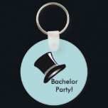 Porte-clés Top Hat sur bleu<br><div class="desc">Symbole classique du style,  ce chapeau de dessus noir sur un arrière - plan bleu sera parfait pour toute la correspondance du marié,  et pour les cadeaux de baccalauréat ! Aimez-le!</div>