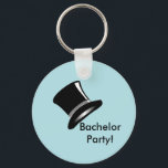 Porte-clés Top Hat sur bleu<br><div class="desc">Symbole classique du style, ce chapeau de dessus noir sur un arrière - plan bleu sera parfait pour toute la correspondance du marié, et pour les cadeaux de baccalauréat ! Aimez-le!</div>