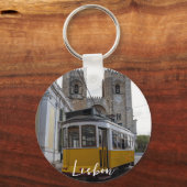 Porte-clés Tramway jaune sur la cathédrale de Lisbonne au Por (Verso)