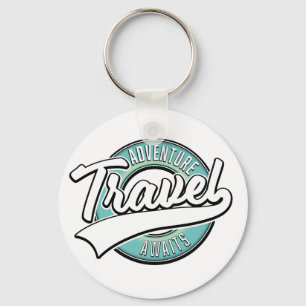 Porte-clés Travel Adventure Awaits vintage logo