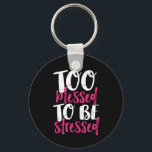 Porte-clés Trop Béni Pour Être Souligné Citation Inspirationn<br><div class="desc">Trop béni pour être stressé. Inspiration et motivation Thanksgiving célébration citation design avec des paroles positives et le slogan de vie. Marchandises de typographie vintage cool avec message stimulant et stimulant à porter pendant le dîner Thanksgiving. Répandez ces paroles de sagesse et inspirez les autres à être forts, courageux, à...</div>