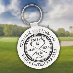 Porte-clés Trou de golf en un seul classique personnalisé<br><div class="desc">Avec un effet de timbre vieilli design rétro classique. Personnalisez le nom,  le numéro de trou de localisation et la date pour créer un grand gardien pour célébrer ce trou fantastique en un. Conçu par Thisisnotme©</div>