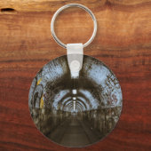 Porte-clés tunnel souterrain sombre (Recto)