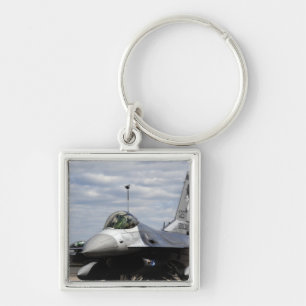 Porte-clés Un Faucon de combat F-16
