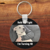 Porte-clés Un mignon chien blanc a peur de devenir quarante d (Recto)