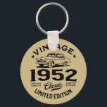 Porte-clés Vintage 1952 Classic 70 Years Old 70th Fathers day<br><div class="desc">Parfaite Idéa for Women and Men - Vintage 1952 Birthday Costume. Greatest Holliday Present for Parents Turning 70 Mother, maman, oncle, grandmother, Best Friend, Father, Grandfather, Aunt, Husband, Papa On 70 Yr Old Birthday Celebrate Your Husband, Wife, Maman, papa 70th Birthday Party with This Funny 70 Yr Old Gift, Complete...</div>