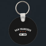 Porte-clés Vintage Retro San Francisco City Californie États-<br><div class="desc">Marchandises de la ville de San Francisco de style vintage et rétro pour ceux qui vivent dans cette ville, originaire de Californie, citoyen fier et résident de cet endroit spécial appelé la maison. Marchandises cool avec soixante-dix vibe. Un souvenir parfait pour les touristes en vacances, voyageant aux Etats-Unis. Grand cadeau...</div>