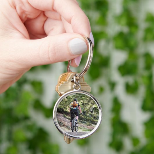 PORTE-CLÉS VTT (main)