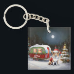 Porte-clés Winter Corgi Caravan Christmas Adventure<br><div class="desc">Laissez-vous tenter par la magie d'une nuit d'hiver enneigée alors qu'une caravane glisse gracieusement à travers le paysage illuminé par la lune. La beauté sereine de la neige scintillante et l'éclat enchanteur de la lune créent une scène captivante, promettant une aventure de Noël inoubliable remplie de chaleur, de joie et...</div>