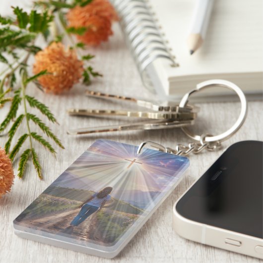 Porte-clés Woman Walking Toward Glowing Cross – Faith Journey (Devant droit)