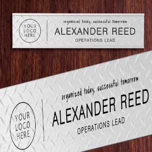 Porte de bureau avec plaques de nom de logo argent