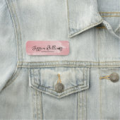 Porte-nom Aquarelle rose Brushstokes Script moderne (En situation)