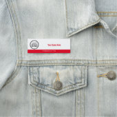 Porte-nom Bande Rouge Simple avec Votre Logo Professionnel (En situation)