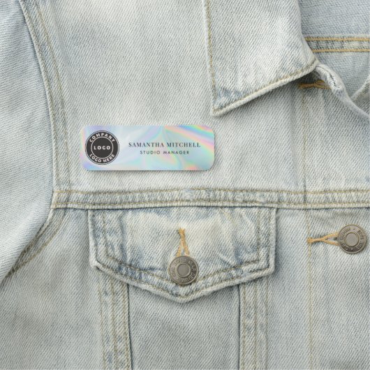 Porte-nom Beautician and Makeup Holographic Business Logo (En situation)