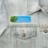 Porte-nom Blue Sky Palms Calligraphy Script Nom Modèle (En situation)