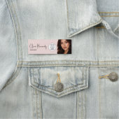 Porte-nom Blush Pink Script Logo Photo Makeup  (En situation)