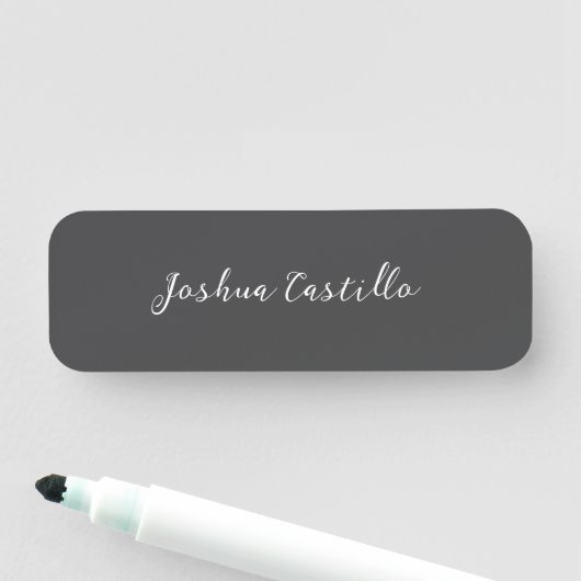 Porte-nom Calligraphy Simple Grey Professional Name (En situation)