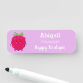 Porte-nom Caricature de framboise très heureuse (En situation)