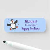 Porte-nom Caricature en bleu bouffin joyeux (En situation)