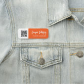 Porte-nom Citrouille Orange Blanc QR Code Brush Script (En situation)