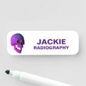 Porte-nom  Crâne humain riant violet  (En situation)