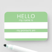 Porte-nom Custom HELLO Mon Nom Pronounouns Est Un Insigne (En situation)