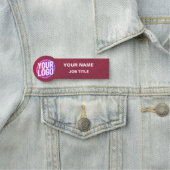 Porte-nom Élégance de l'entreprise : Maroon Nom de la broche (En situation)