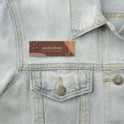 Porte-nom Elegant Abstract Rust Brown Orange Leafy Foliage (En situation)