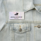 Porte-nom Elégant cavalier de Dressage sur un Arrière - plan (En situation)