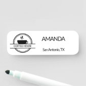 Porte-nom Employé du logo du café (En situation)