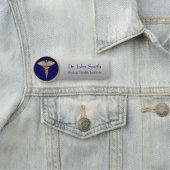 Porte-nom Gold Médicale Professional Caduceus Blue (En situation)