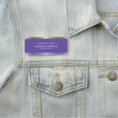 Porte-nom Impression mémorable : Violet Bleu, Métal Argent (En situation)