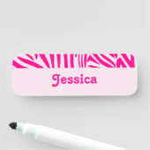 Porte-nom Impression zèbre rose (En situation)