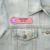 Porte-nom Impressions distinctes : Logo personnalisé Employé (En situation)